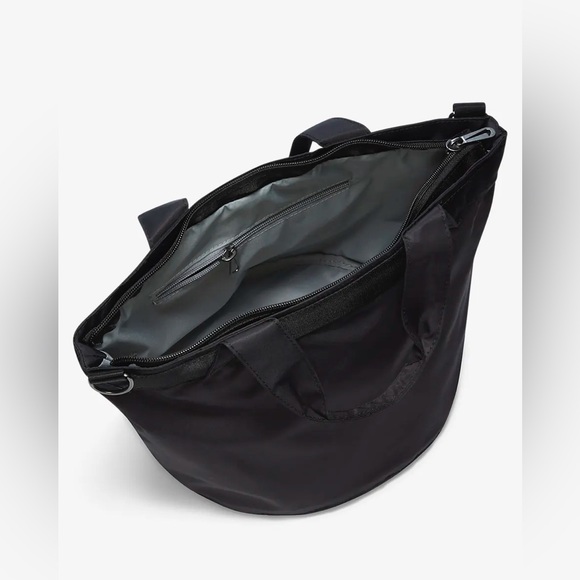 Black mini Nike bag brand new - Picture 11 of 11